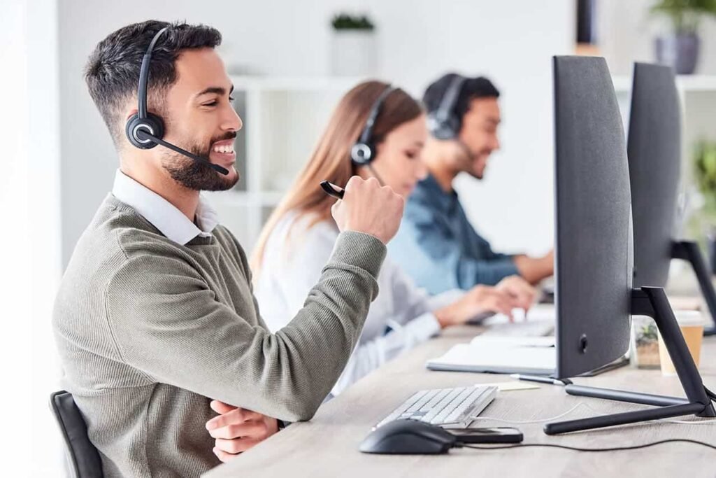 8 métricas imprescindibles de un software de call center para medir la satisfacción del cliente Software Call Center 1024x683