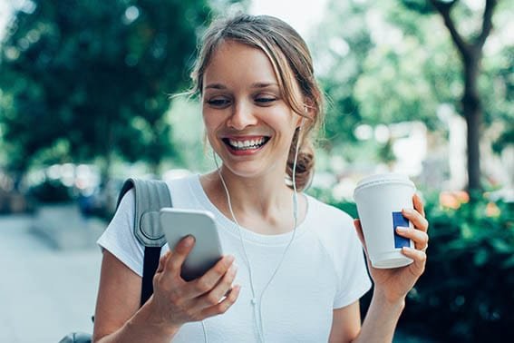 La centralita virtual de Neotel: la solución perfecta para empresas que teletrabajan AdobeStock 191883640BR